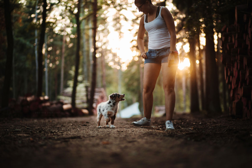 Minnie miniaturní americký ovčák se svou majitelkou